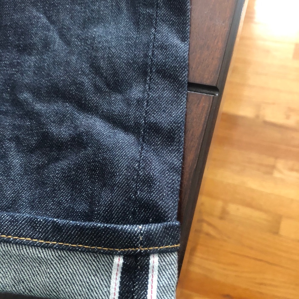 Gap Selvedge red line 36x32